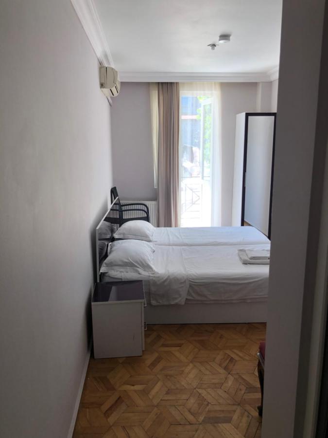 Hotel Dolphin Batumi Exterior foto